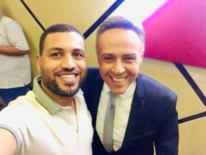 الصحفي على حسان يهنئ مذيع اكسرا نيوز